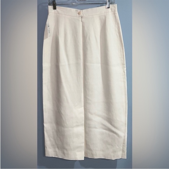 Preferred classix- Cream long skirt - Picture 2 of 5